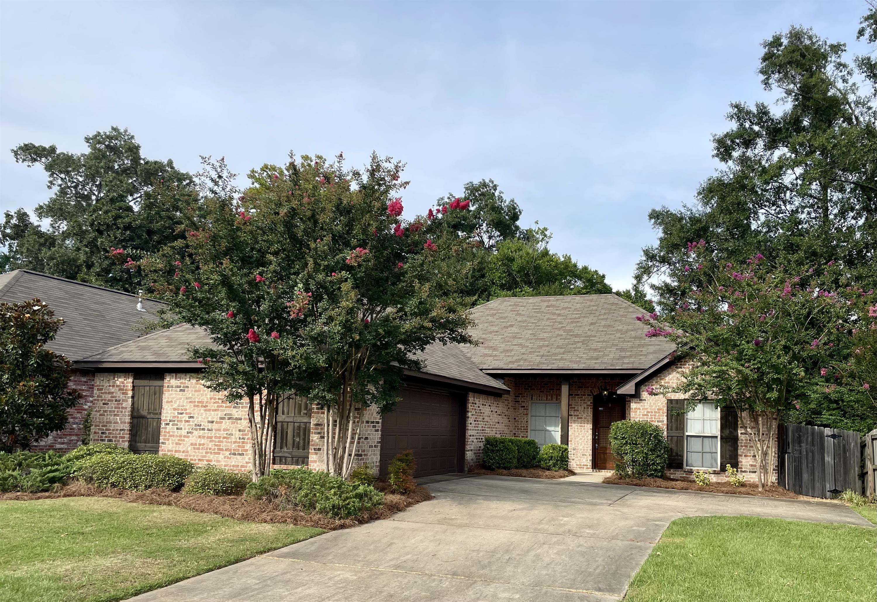 146 West Pinebrook Drive